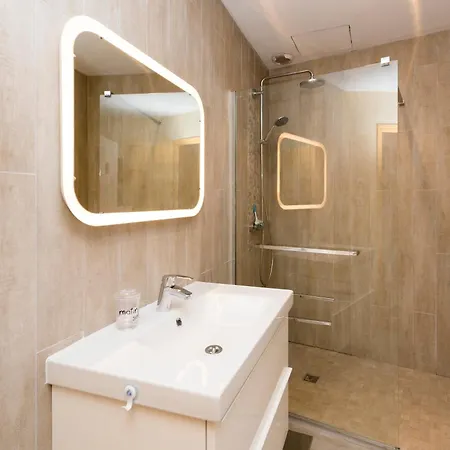 Rosa Bonheur By Cocoonr